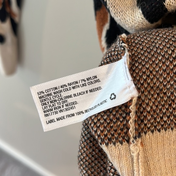 Cheetah Print lightweight sweater, XL - Picture 5 of 5